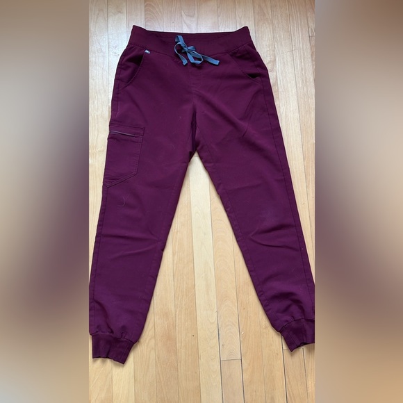FIGS Zamora jogger size small Burgundy - Picture 3 of 3